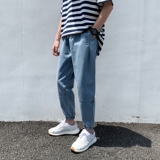 浅蓝色