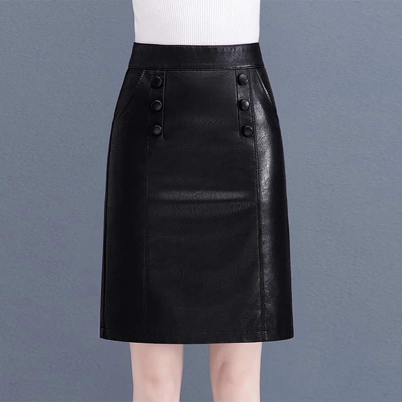 啄木鸟pu皮裙半身裙女秋冬超火中长款高腰A字包臀裙搭配的上衣