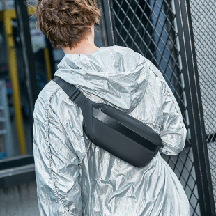 新款胸包男士斜挎包迷你多功能大容量机能潮流腰包休闲单肩小背包