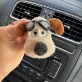 掌门狗汽车车载出风口香薰卡通可爱车内装 饰摆件持久淡香副驾驶