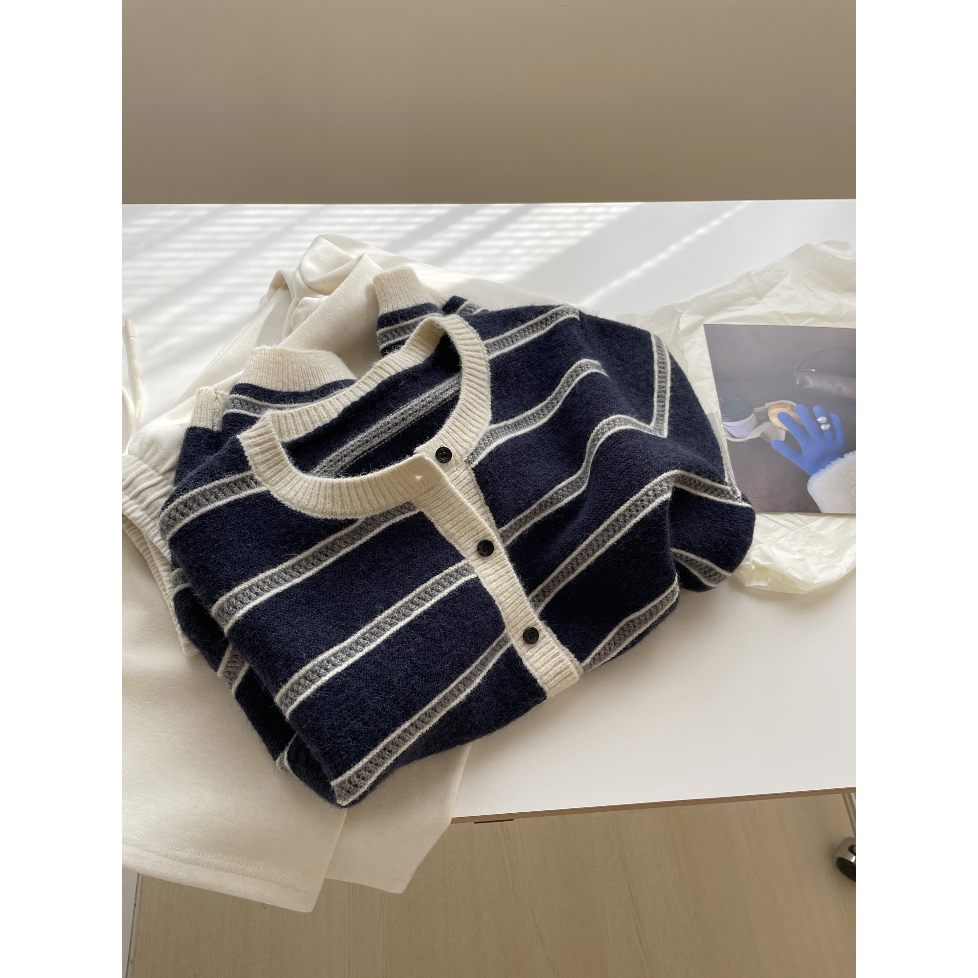 韩系简约撞色条纹开衫毛衣