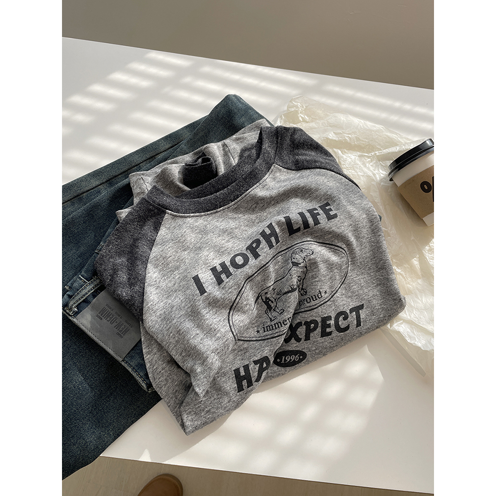 软糯仿羊绒保暖插肩袖小狗打底衫