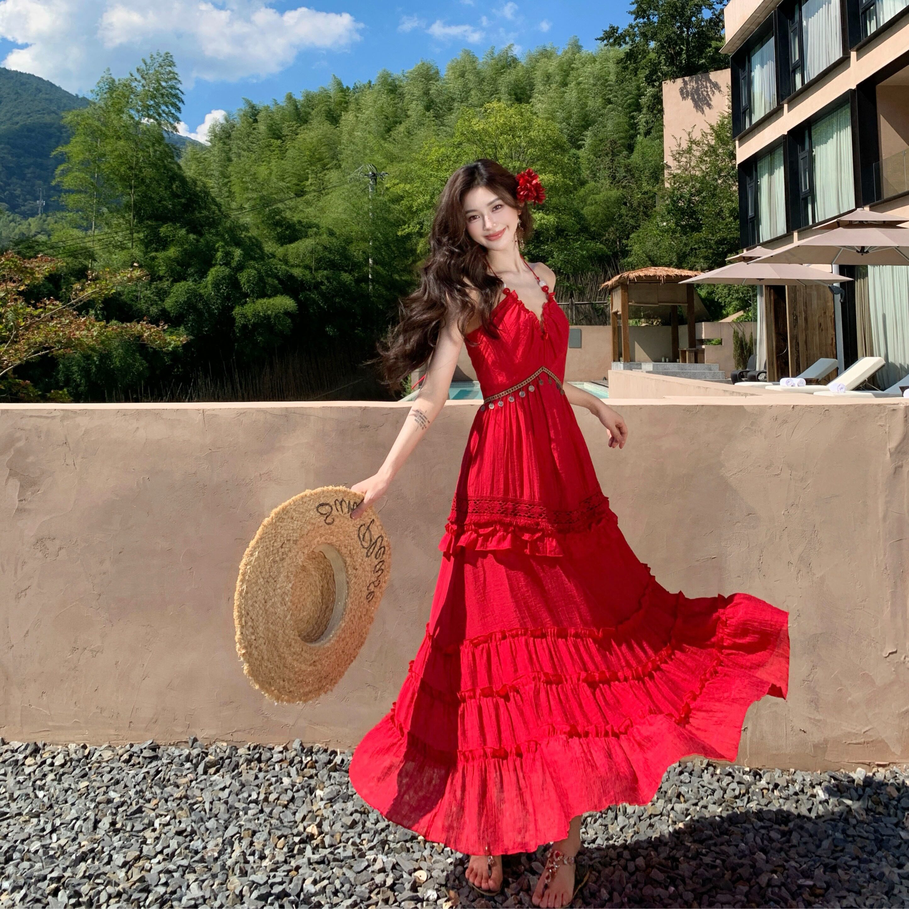 红色长款v领露肩收腰挂脖吊带连衣裙女夏法式气质性感裙子