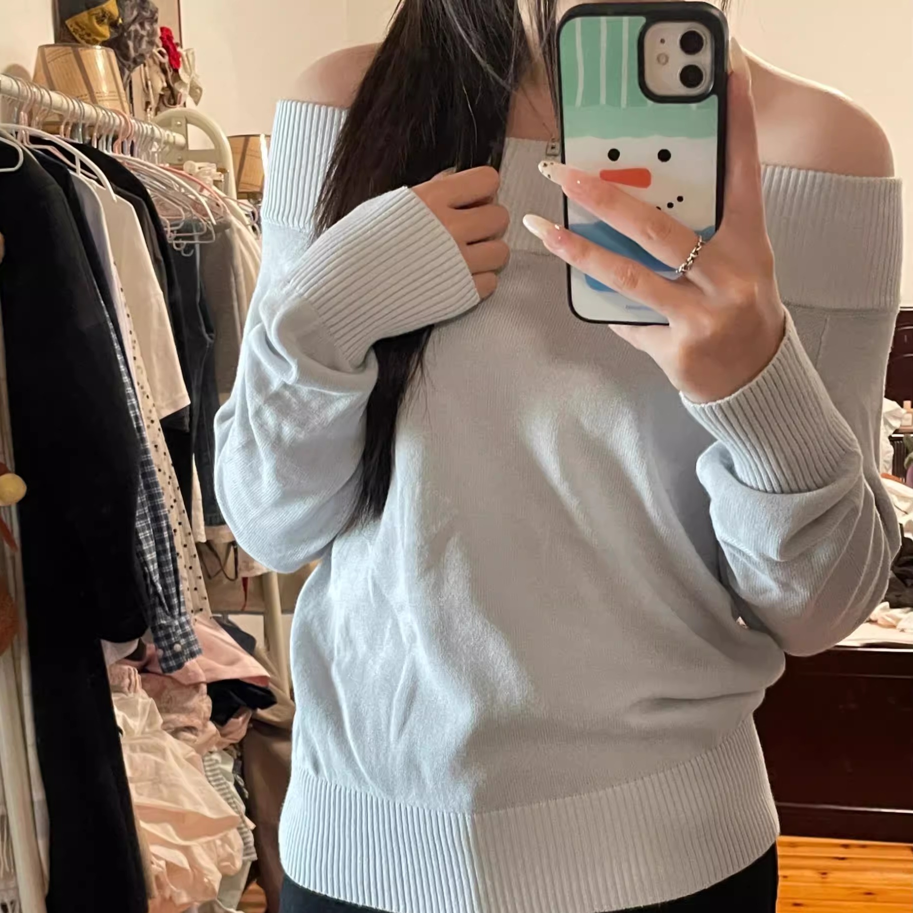 Brandy bm浅蓝温柔一字肩露肩针织衫女灰色修身显瘦百搭毛衣上衣