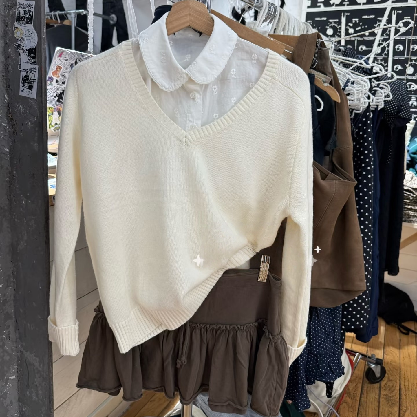 Brandy bmbm乳白学院风简约复古V领针织衫女百搭显瘦毛衣上衣