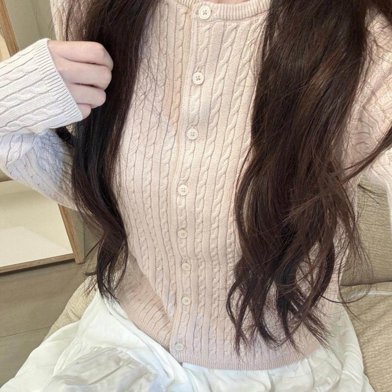 现货 bm浅粉色圆领长袖麻花针织衫短款修身网红款开衫上衣外套