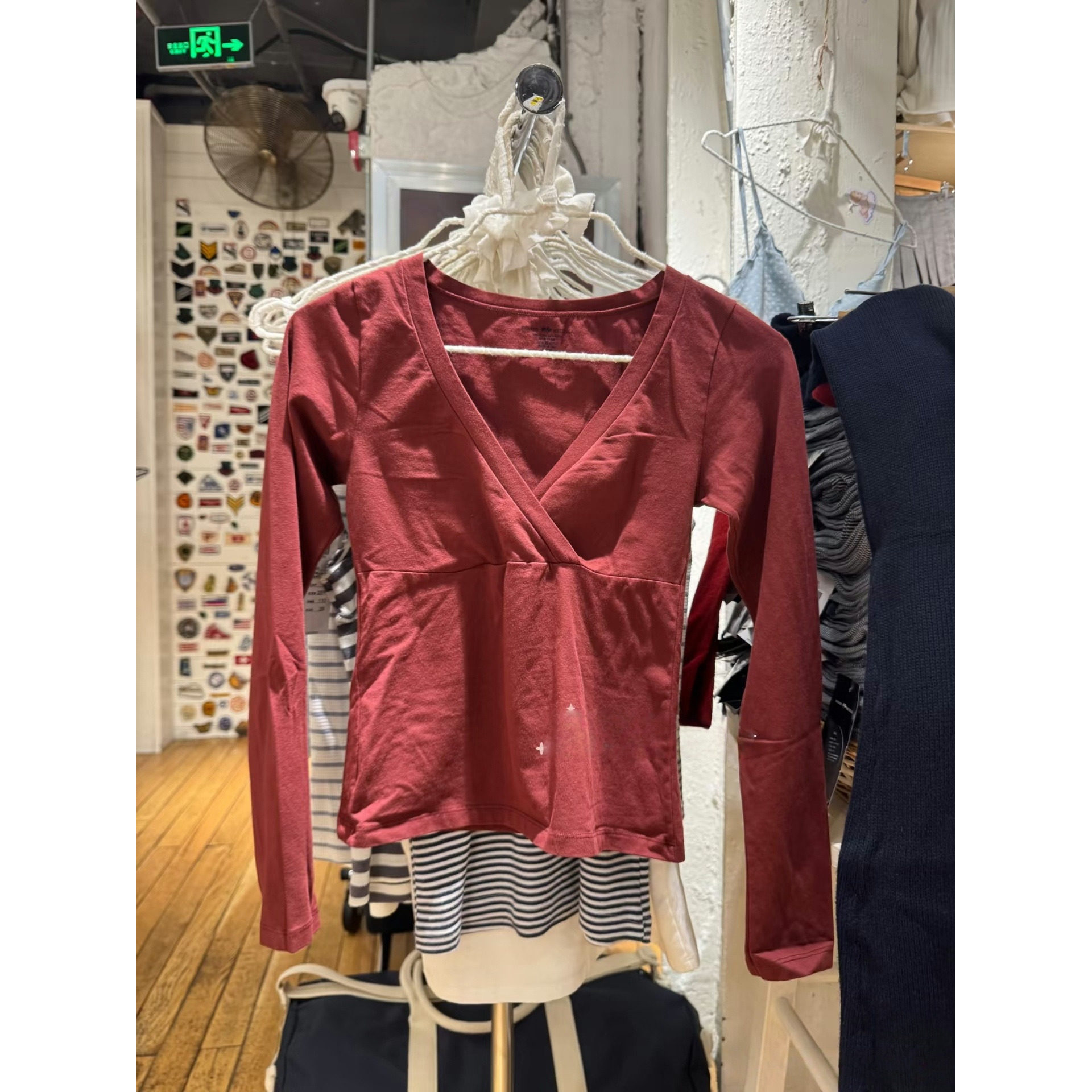 Brandy BM美式复古酒红色交叉V领长袖T恤女纯棉修身修身上衣