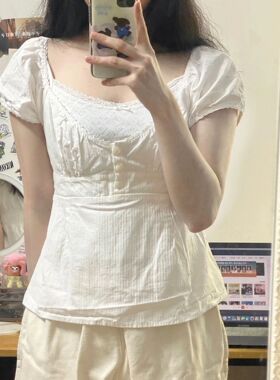 2023夏季新款bm纯欲风白色三粒扣收腰衬衫蕾丝花边V领短袖上衣女