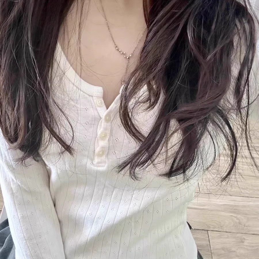 Brandy bm温柔三粒扣纯棉白色V领纽扣长袖T恤女修身显瘦打底衫