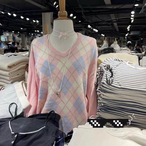 Brandy  bm粉色复古菱格v领毛衣女秋冬宽松慵懒软糯针织衫上衣