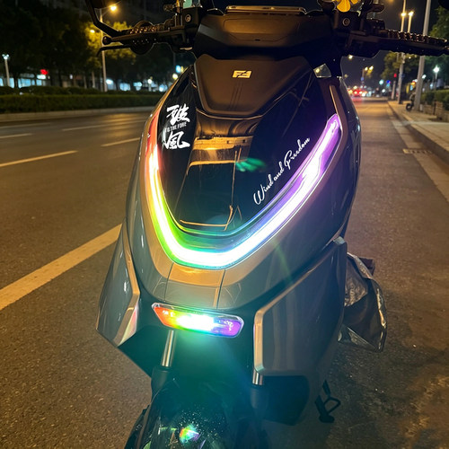 适用于24-25款极核AE5I PRO炫彩大灯膜保护贴膜TPU透明改装配件