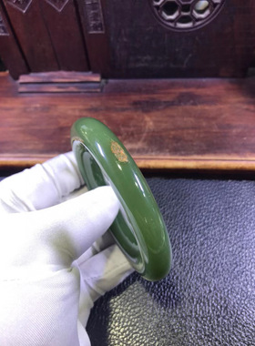 和田玉析木绿河磨玉57口圆条手镯73克东北透闪石玉手镯女士玉镯