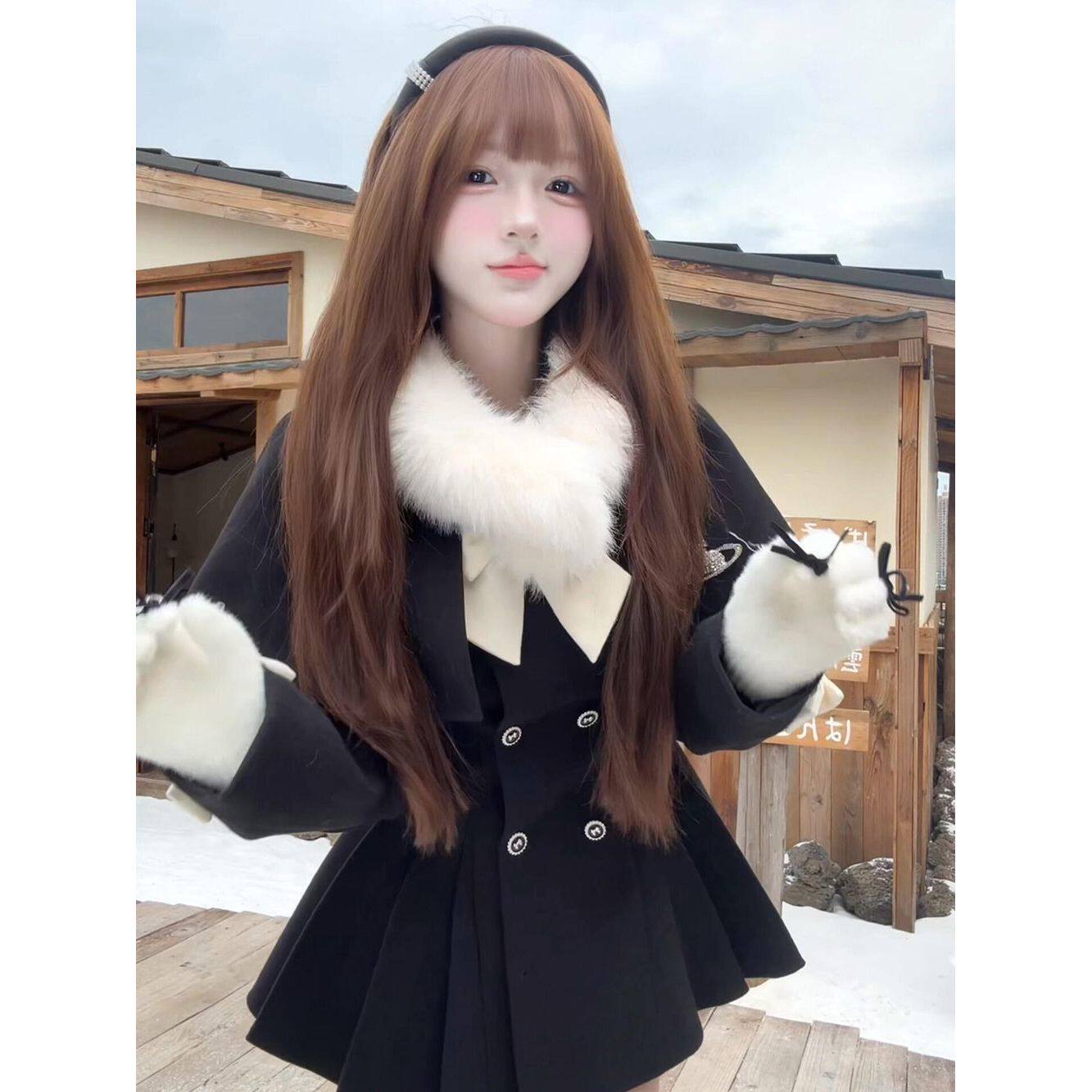昭雪千金小香风黑色斗篷披肩毛呢连衣裙女蝴蝶结毛领加厚保暖裙子