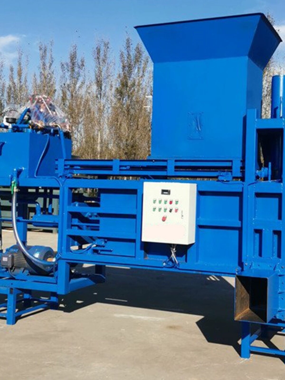 品宠物垫料木屑刨花锯末液压打包机黄储青储小麦玉米秸秆三缸压新