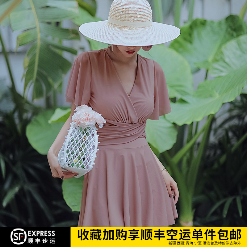 泳衣女大码胖mm200斤遮肚显瘦保守遮肉性感连体大胸ins风温泉泳装 运动/瑜伽/健身/球迷用品 连体泳衣 原图主图