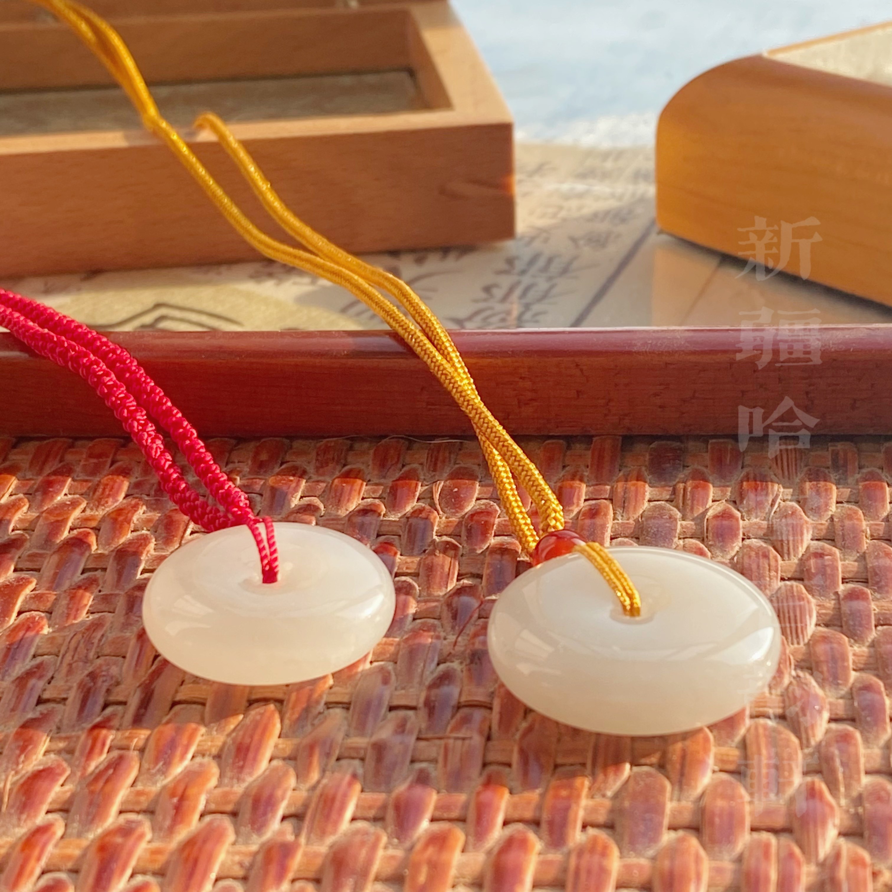 和田玉平安扣金镶纯天然和田玉羊脂玉平安扣吊坠送礼物新中式长辈,珠宝/钻石/翡翠,颈饰,淘宝优惠券,粉丝福利购,淘宝优惠卷