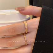 镀18k玫瑰金钛钢简约磨砂细闪素圈叠戴戒指女小众设计高级感指环