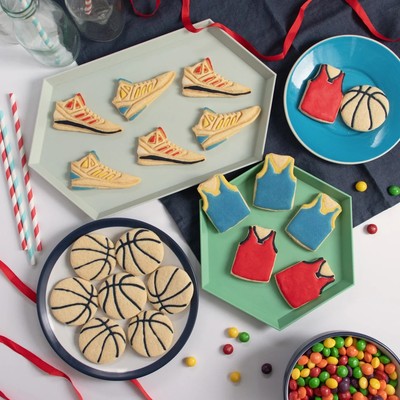 篮球运动鞋运动服花样越蔓莓卡通压模定制烘焙饼干模型做曲奇模具