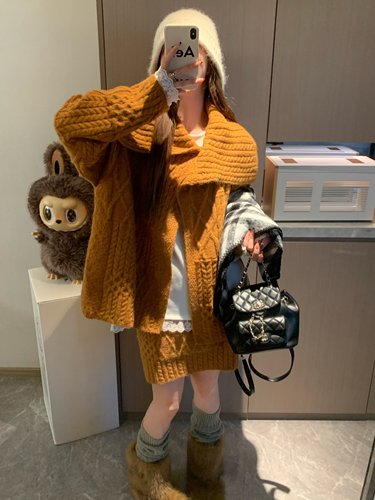[香蕉派派]韩系复古绞花大翻领毛衣外套针织开衫半身裙套装南瓜橘