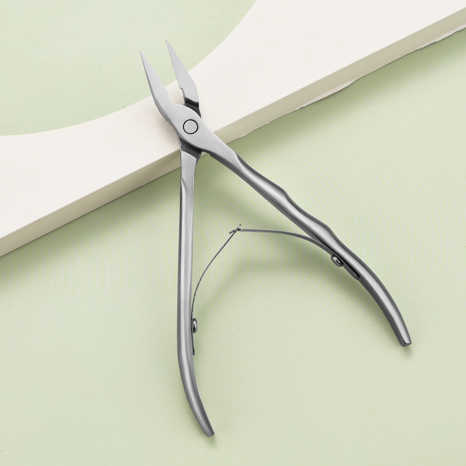 修甲鹰嘴钳波浪手柄不锈钢平口