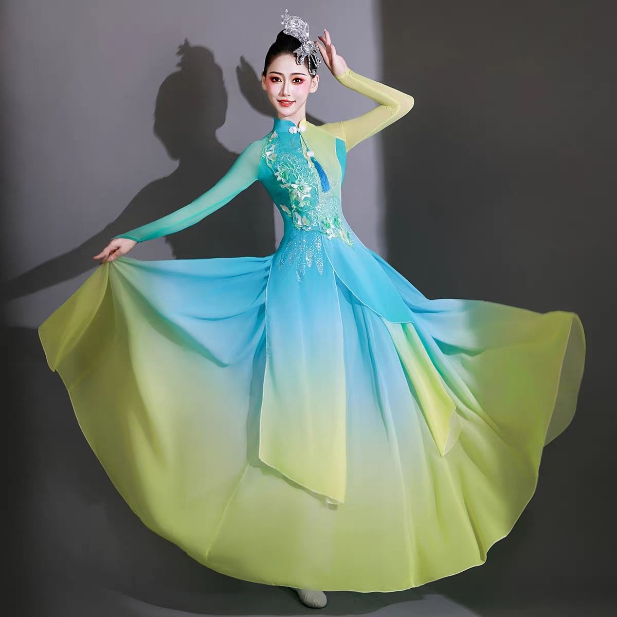 古典舞演出服女飘逸扇子舞中国风秧歌舞成人套装现代舞蹈表演服装