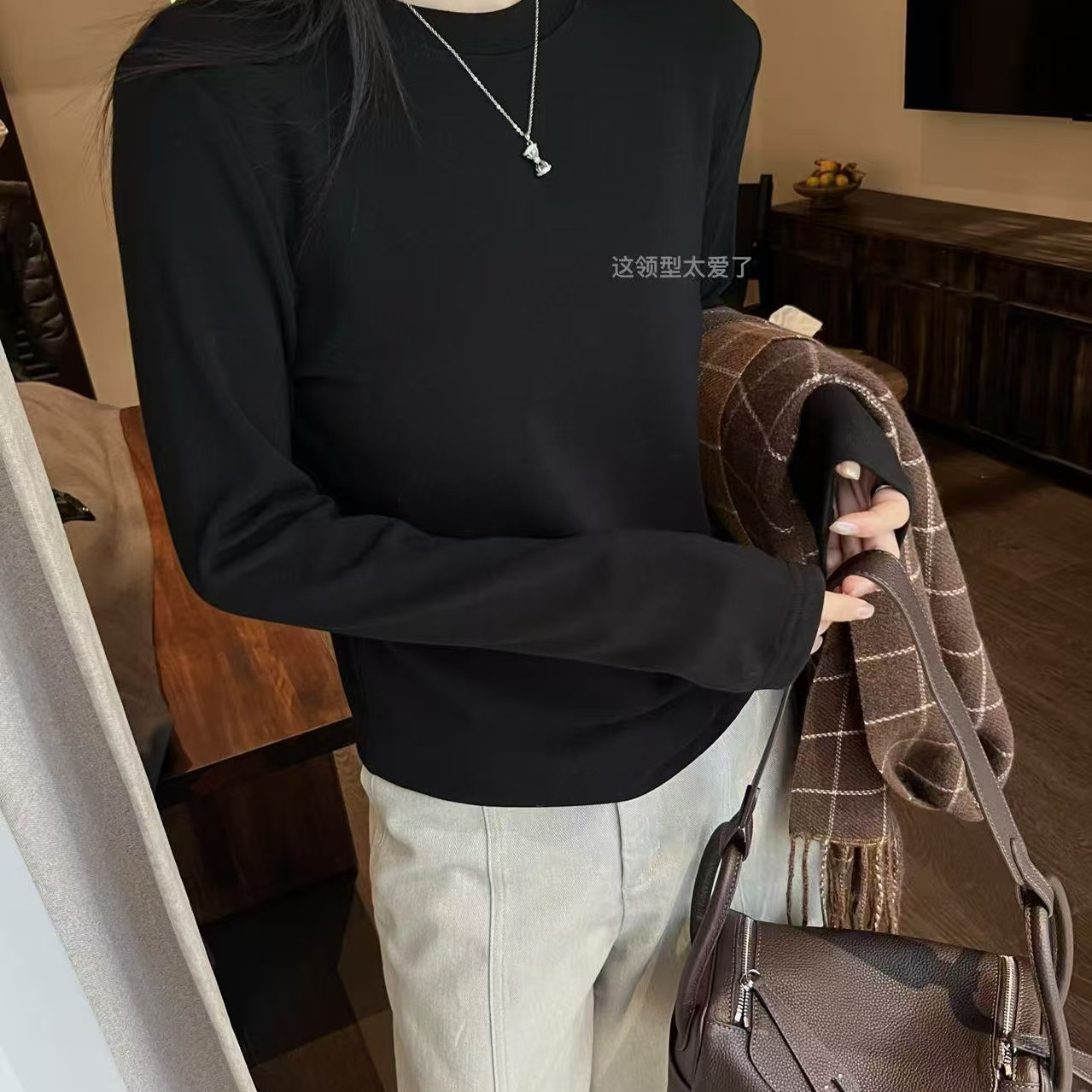 wt冬季新款加绒小立领修身弹力打底衫女后背钮扣字母长袖T恤内搭t