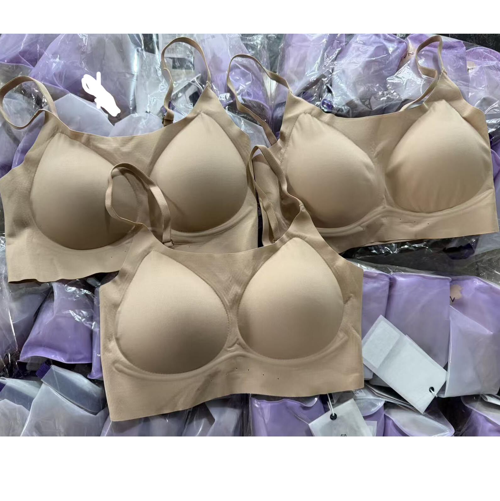 大胸显小内衣女春夏新款好穿舒适粉底肤配衣服好看背心美背胸罩潮