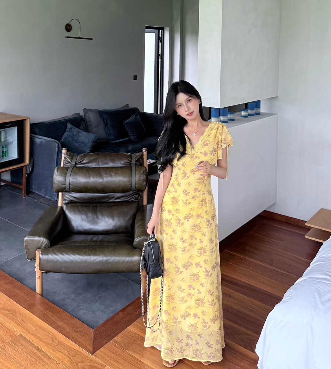 夏季法式复古碎花背心连衣裙女气质收腰显瘦飞飞袖连衣裙