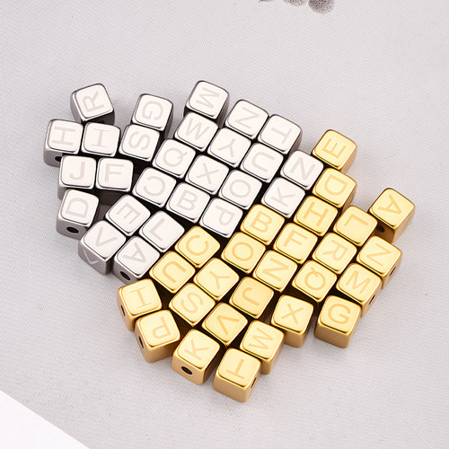 钛钢18K金电镀方形通孔珠