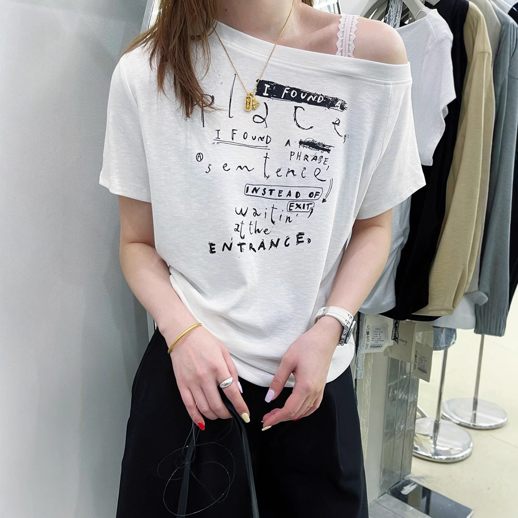 后背字母贴标撞色短袖T恤女2025夏新款洋气宽松圆领百搭上衣潮