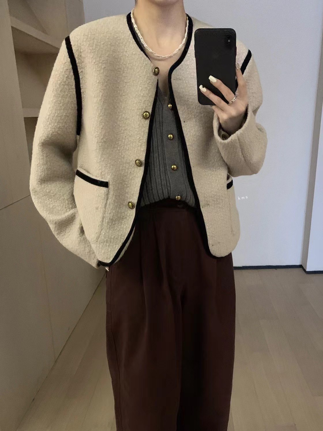 不退不换特价卡蔓诗春秋季新款设计感口袋精致颗粒绒小香风外套