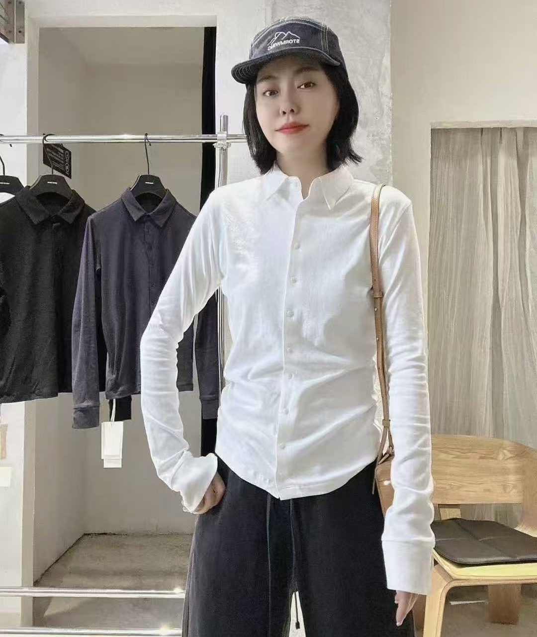 2025秋季新款纯色拼接纽扣polo领长袖衬衫女时尚洋气百搭开衫上衣