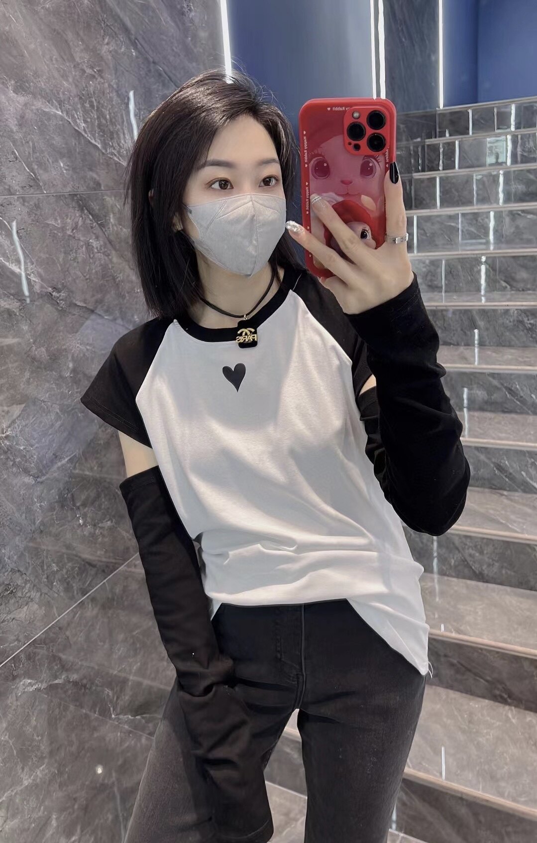 欧货2023春季新款黑白拼色断袖打底衫女时尚洋气百搭圆领t恤上衣