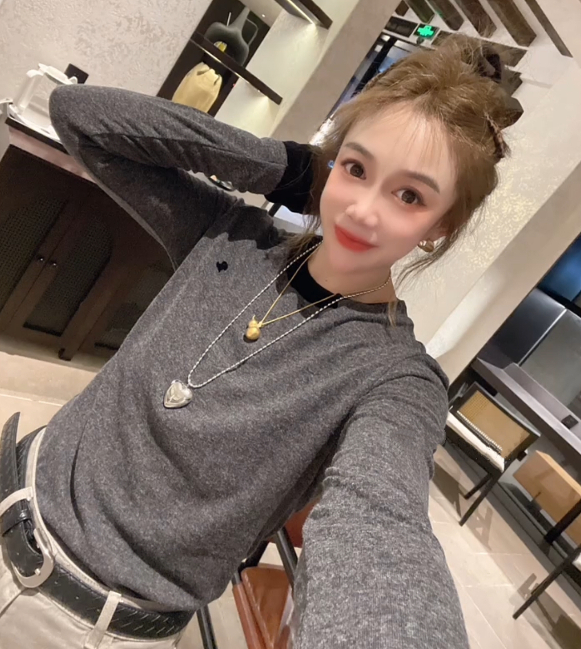 欧洲站2025冬季新款拼接袖假两件t恤女时尚洋气百搭长袖套头上衣