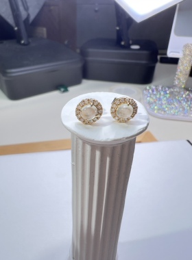 白冰翡翠A货18 K金耳钉