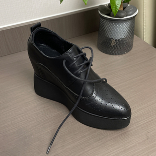 深口头层牛皮坡跟单鞋 显脚小杏头内增高女鞋 春秋季 2025新款