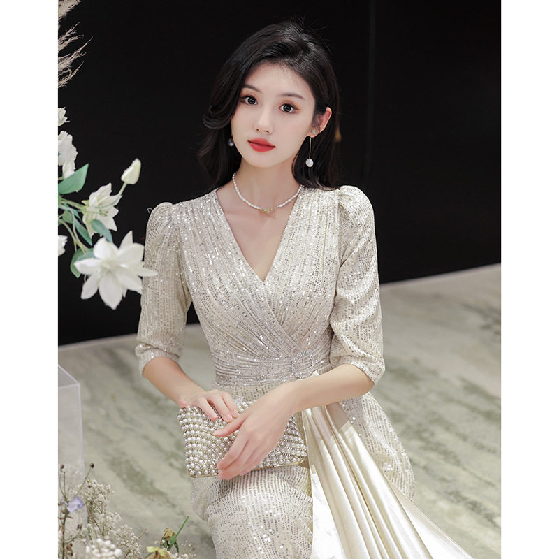 亮片晚礼服女2026新款深V宴会气质小众年会主持人长袖晚礼服批发