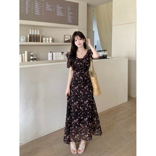 胖mm气质显白度假风碎花连衣裙女夏新款 大码 甜美炸街约会显瘦长裙