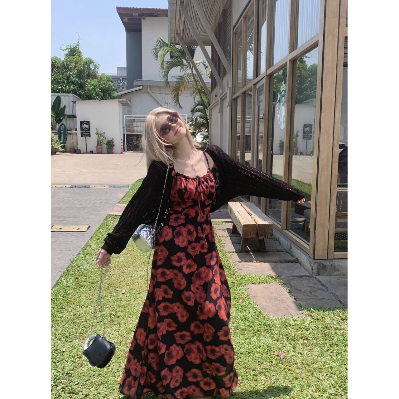 大码胖mm气质性感红蔷薇吊带连衣裙女夏季新款显白女人味度假长裙