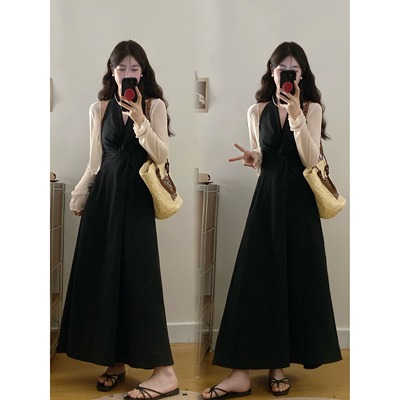 大码胖mm气质性感女人味挂脖连衣裙女夏季新款收腰扭结设计包臀裙