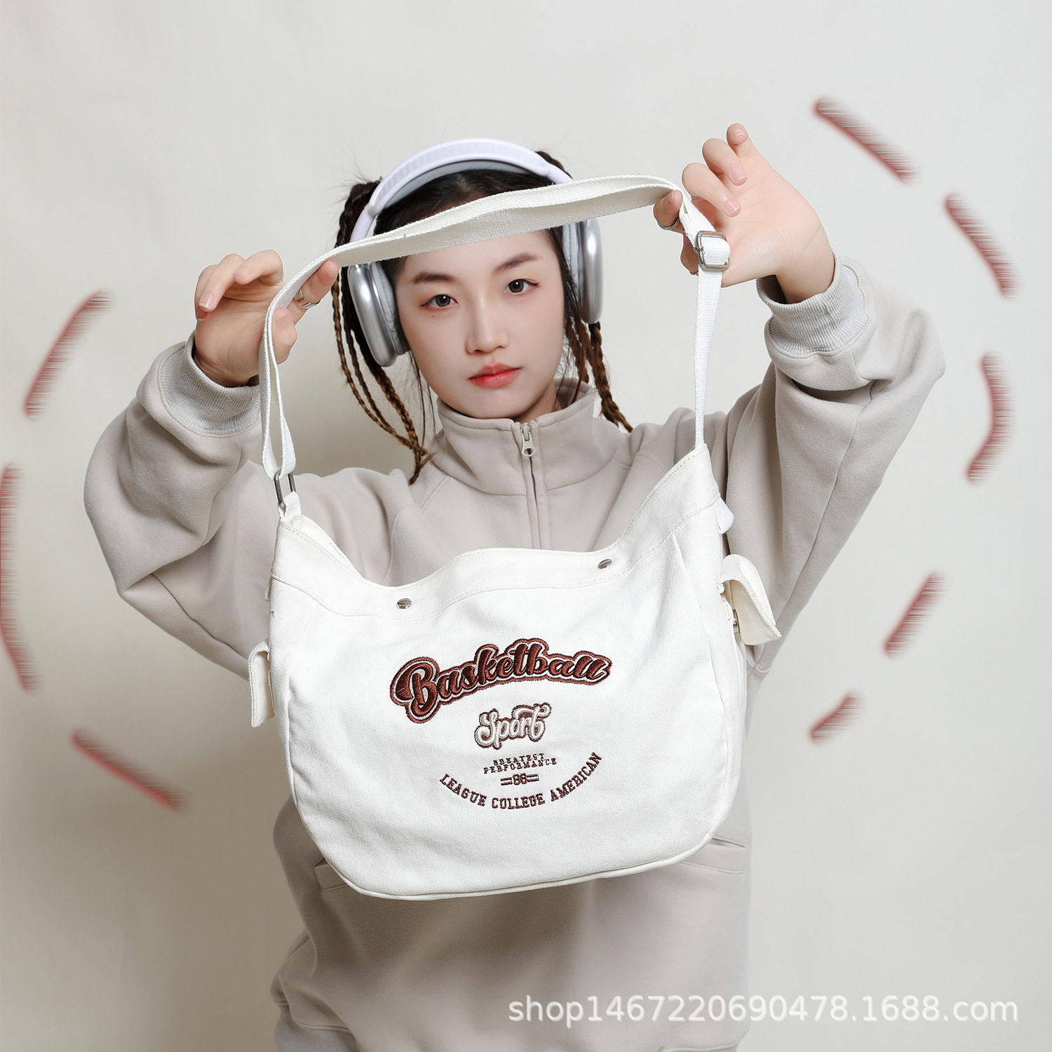 日系复古帆布包报童包骑行机车包大容量斜挎包男女同款通勤邮差包