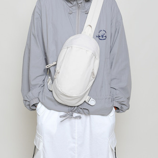 sport新款胸包男女款随身垮包户外便携轻量化防水骑行背包胸前包