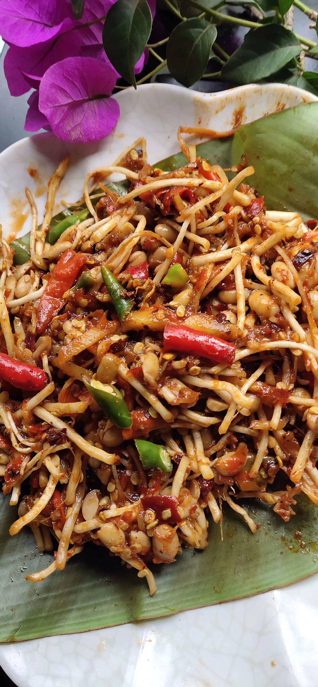 云南特产美食小吃水豆食苤菜根酱菜咸菜下饭菜400 克包邮