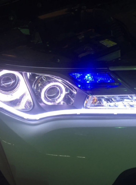 丰田RAV4天使眼大灯总成改装激光双光透镜LED流水转向日行灯