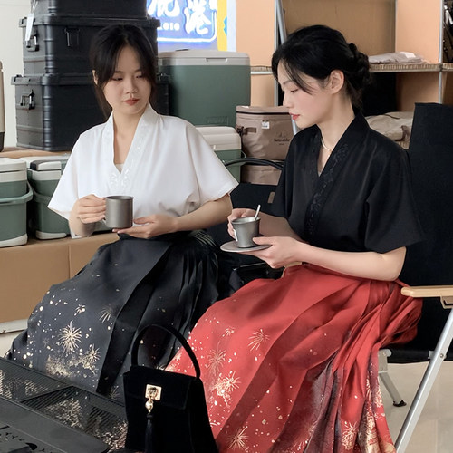 无衣饮羽【人间烟火】织金烟火中长款马面小个子能穿纱缎春秋款