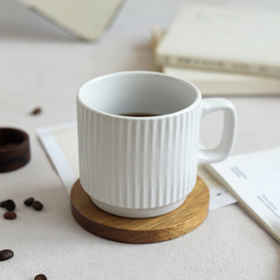 白色竖纹 浮雕陶瓷马克杯家用早餐咖啡杯牛奶杯高颜值水杯情侣