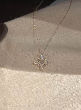 梦幻爆闪雪花吊坠项链项链新款轻