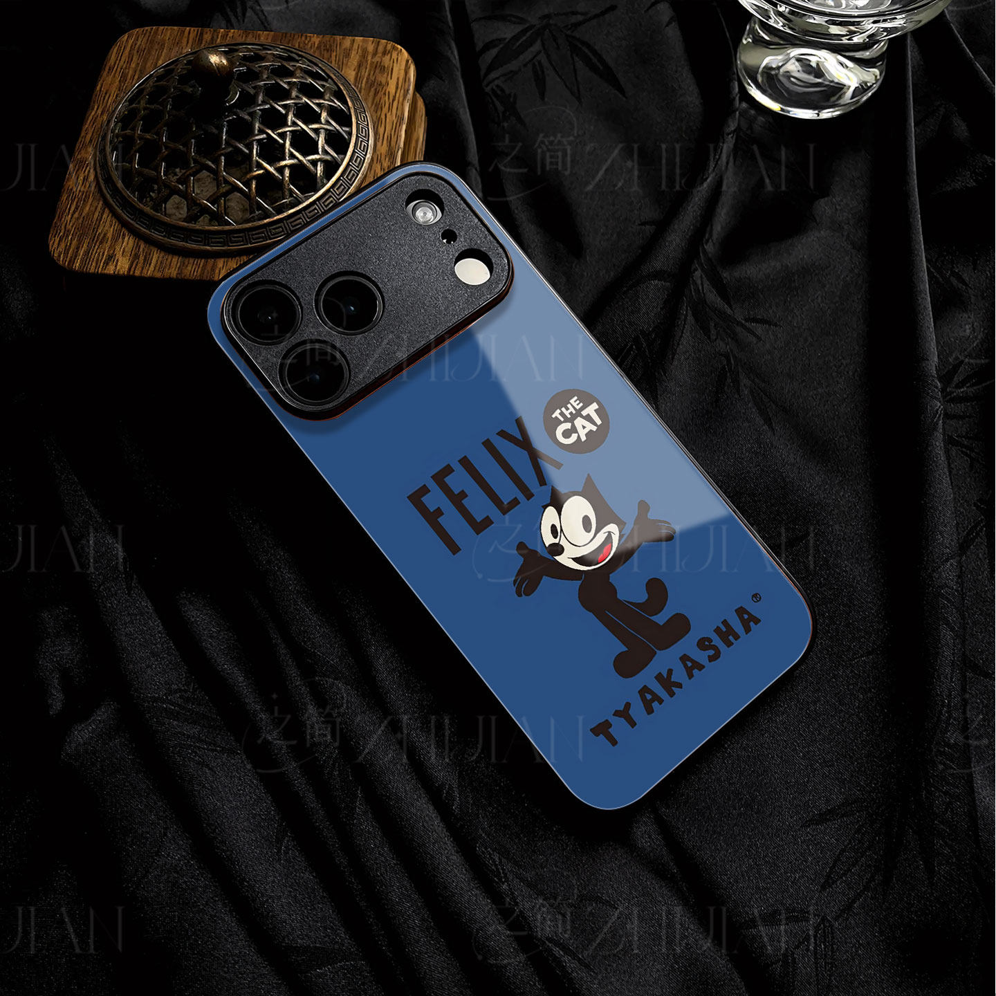 塔卡沙菲利猫磁吸磨砂黑框电镀玻璃手机壳适用苹果iphone17promax华为1加TURBO6荣耀X60GTNOVA7SE小米13ULTRA