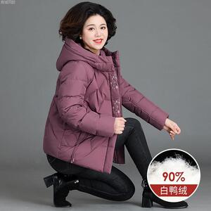 声雨竹旗舰店外套秋冬季女中年短款羽绒服中老年人冬装洋气棉衣棉