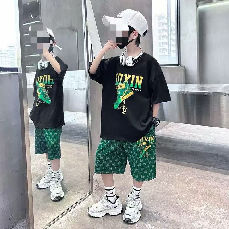 夏季纯棉男童时尚短袖运动两件套